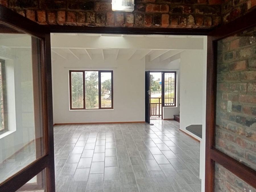 To Let 3 Bedroom Property for Rent in Heatherlands Western Cape